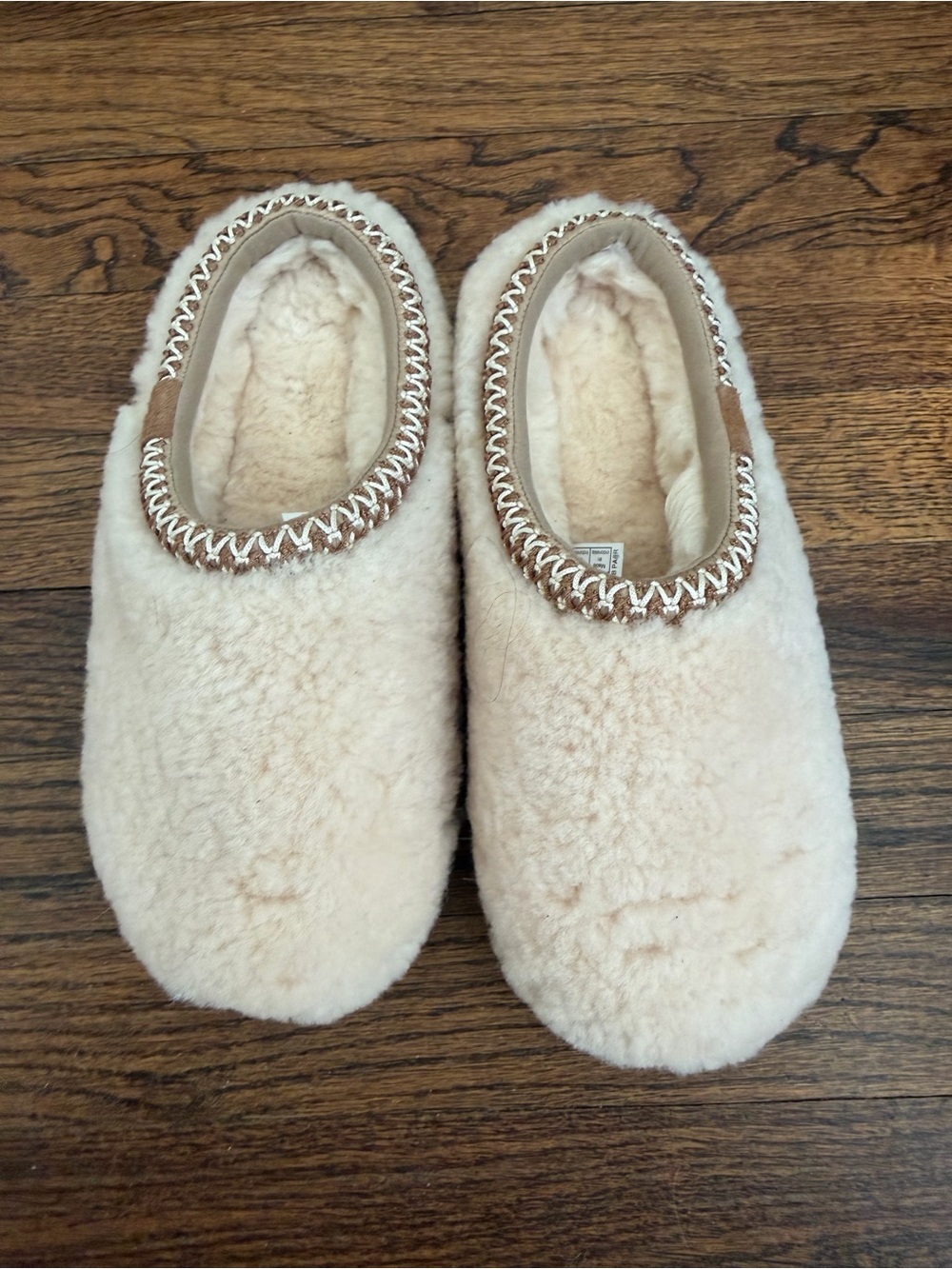 UGG Kids Plush Slip-On shoes in Cream with Tan Trim